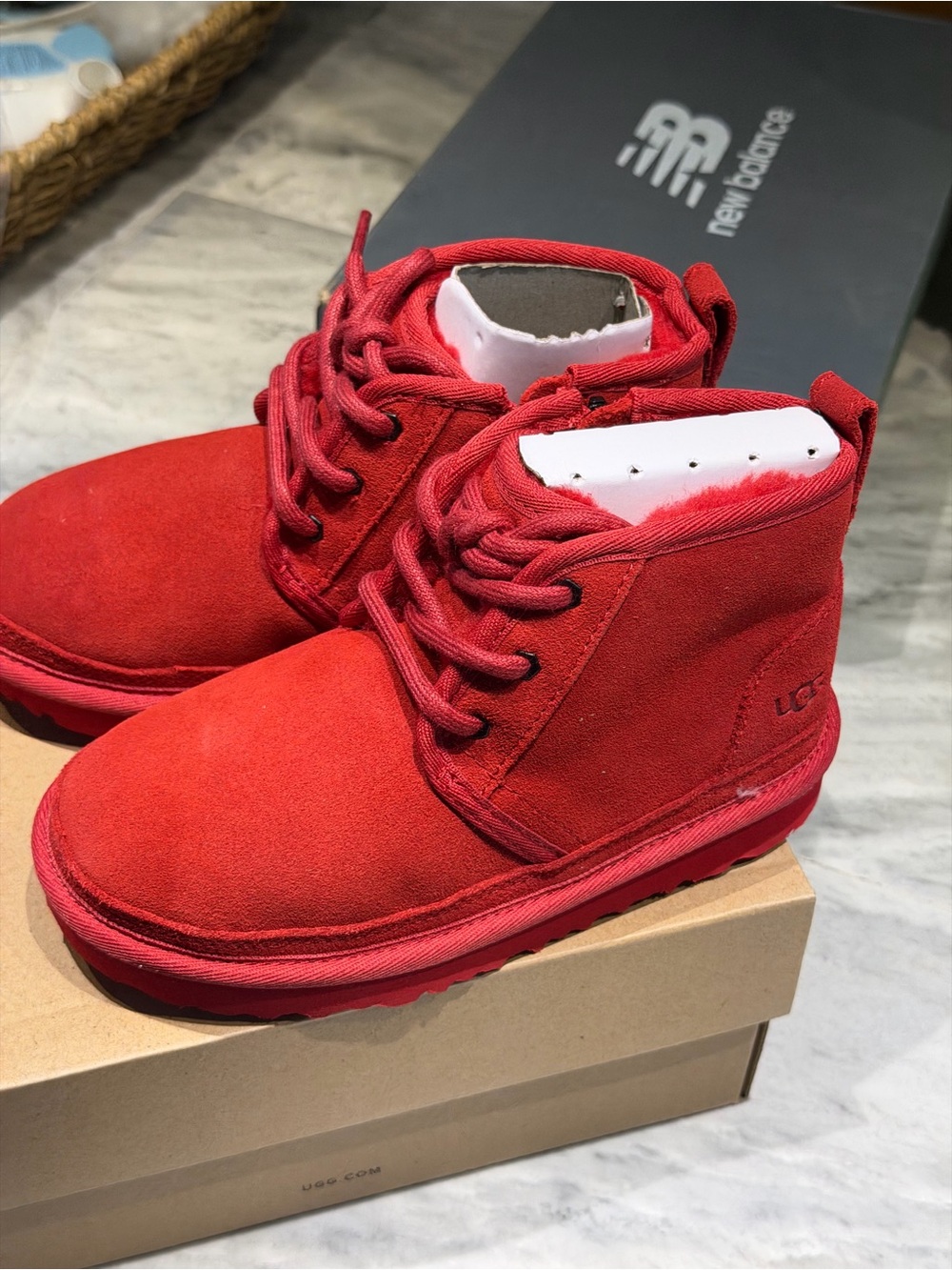 UGG Kids Red Suede Lace-Up Ankle Boots t neumell ll